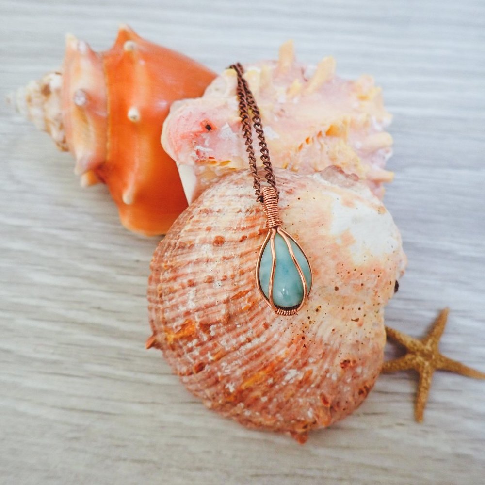 The Ocean In A Stone ( LARIMAR)